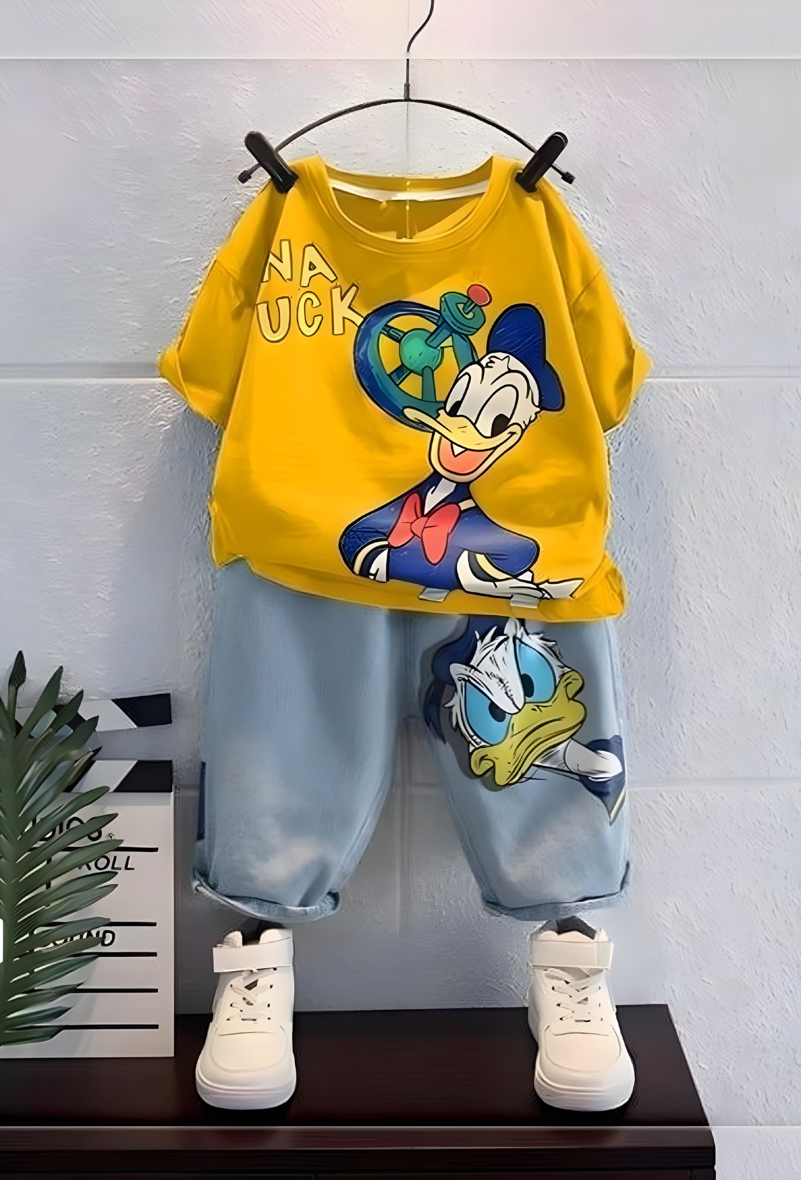 Donald duck Unisex Kids Printed T-shirt with Trousers